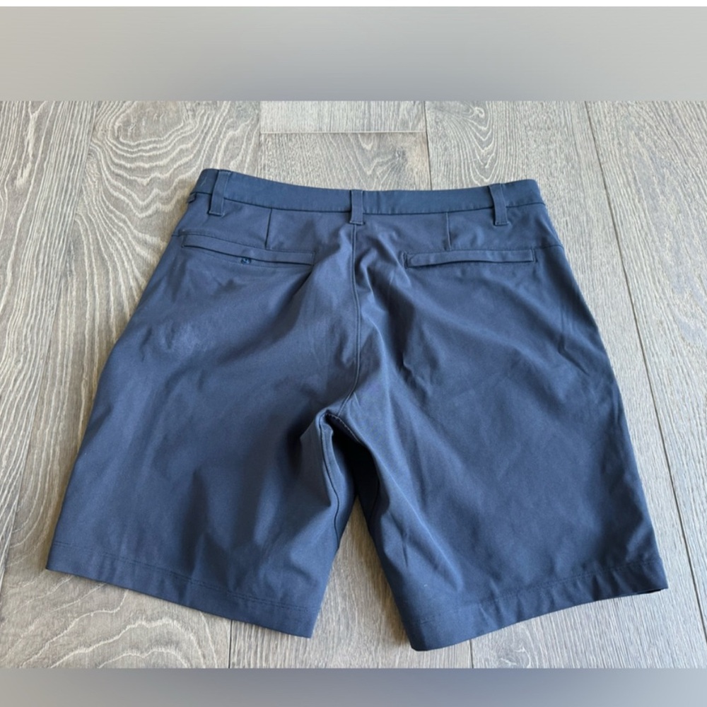 Lululemon Men’s Commission Classic-Fit‎ Short 9" Size 31 Athletic Classic Casual - Picture 3 of 4
